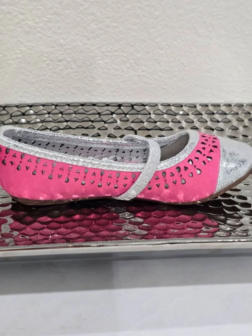 FabKids ✦ Pink & Silver Ballet Flats ✦ Cap Toe Perforated Upper Strap 10 NWT